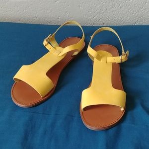 Breckelle's Java-02 Womens peep Toe Flat Sandals